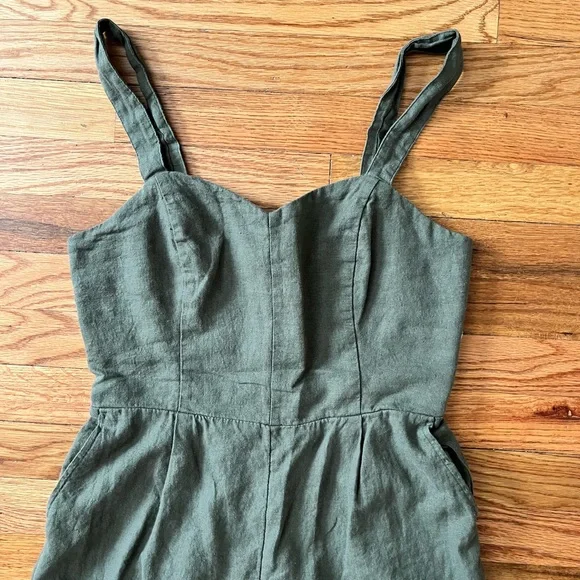 Old Navy Green Utility Jumpsuit with Adjustable Straps - Picture 4 of 8